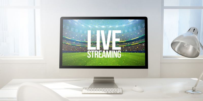 Đánh giá từ người xem và cộng đồng Vietscore